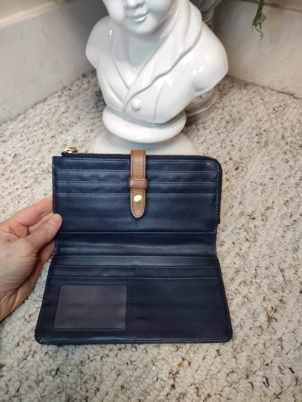 Fossil Emma Navy & Multi Abstract Floral Zip Clutch Pebbled Leather Wallet - Picture 5 of 8